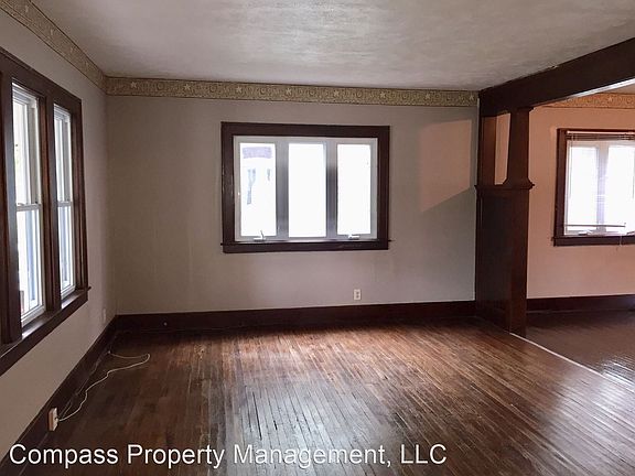 3rd image of 1717 Godwin Ave SE