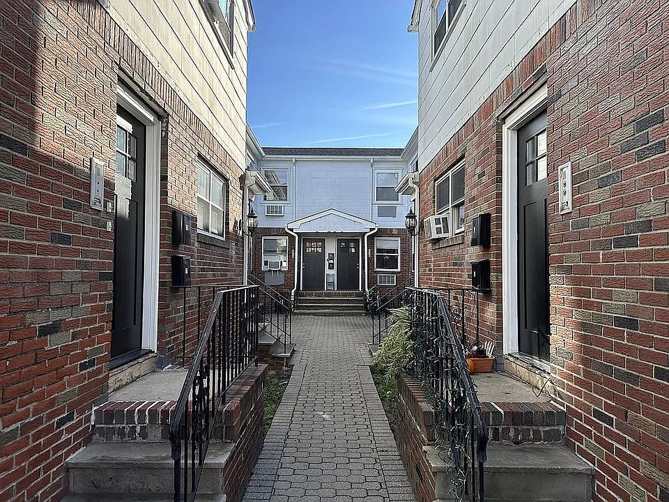 1st image of 42 Lienau Pl #3