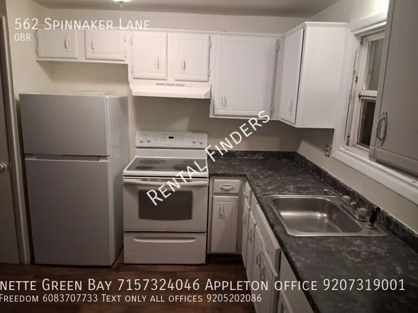 562 Spinnaker Ln, Green Bay, WI 54302