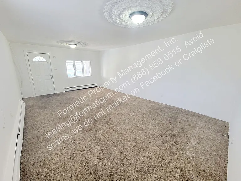 171 Almond Ln — Photo 3