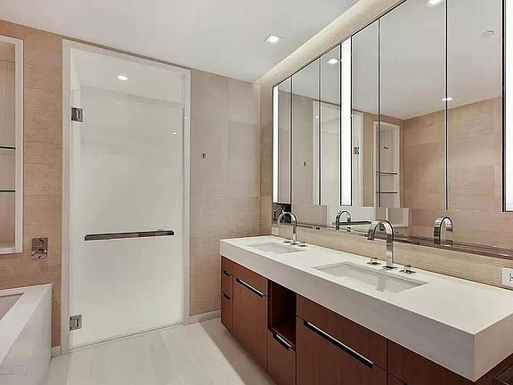 4th image of 1 W End Ave APT 21H