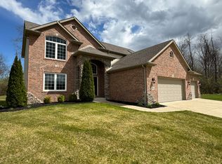 10815 E Bridgewater Ct, Crown Pt, IN 46307