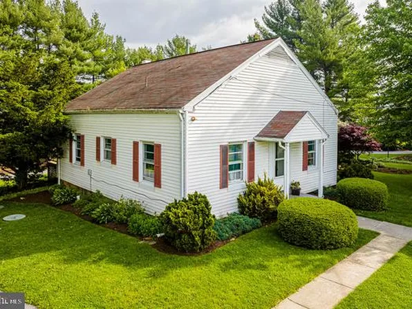 1525 Millport Rd, Lancaster, PA 17602