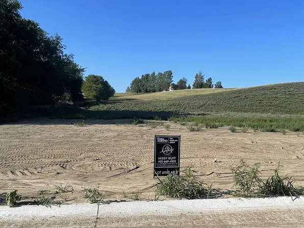 22009 Hackberry Dr, Gretna, NE 68028