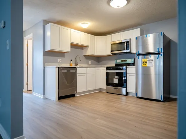 109 Langley St APT 6, Fall River, MA 02720