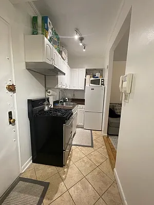 Rented by Compass | media 18