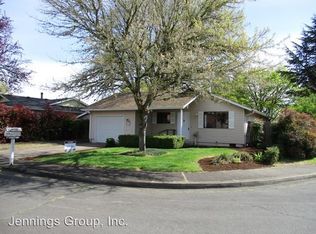 494 Shara Pl, Junction City, OR 97448
