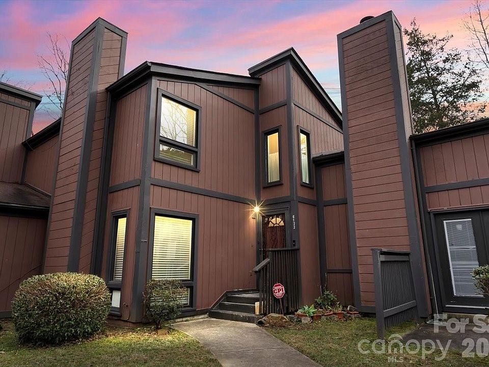 1st image of 6123 Honeysuckle Ln