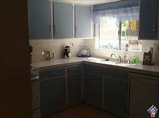 3rd image of 43203 Crestwood Ct