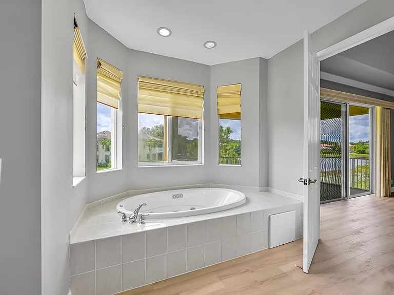 11162 Regatta Ln — Photo 8