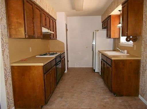 3rd image of 4017 Wagner Lee Dr