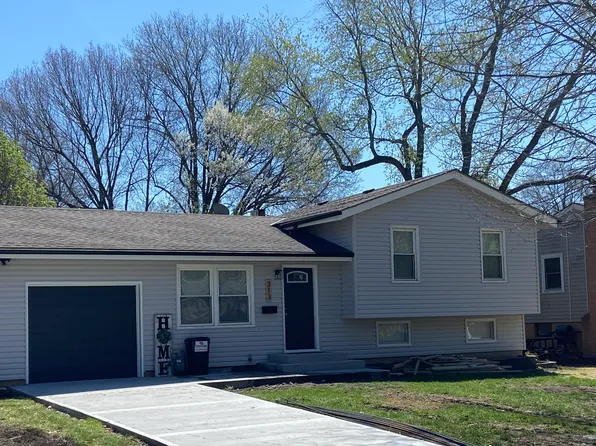 313 NE Florence Ave, Lees Summit, MO 64063
