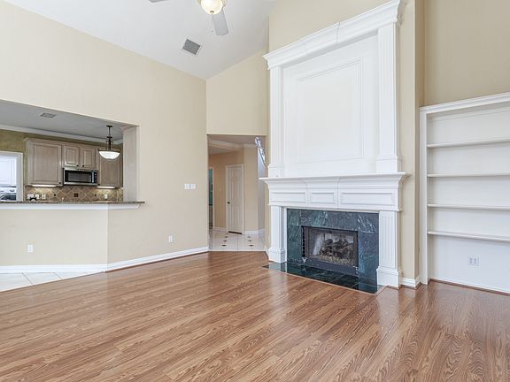 4th image of 4424 Elmhurst Dr