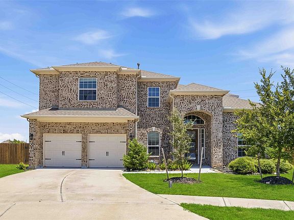 2nd image of 6822 Regal Lakes Dr