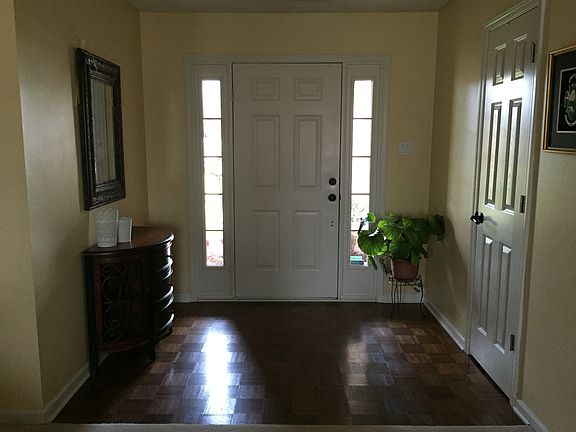 Foyer/Front Door