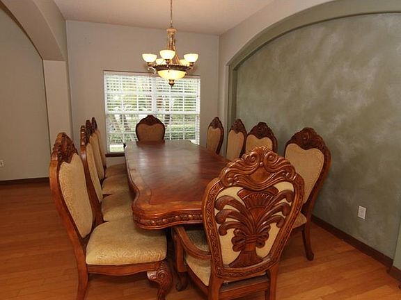 4th image of 2599 The Oaks Blvd