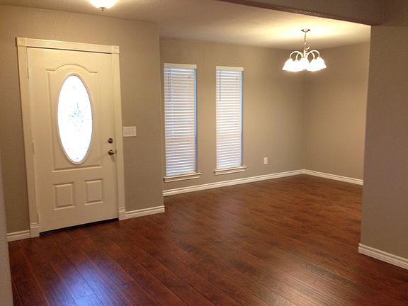 Entry and dinning room