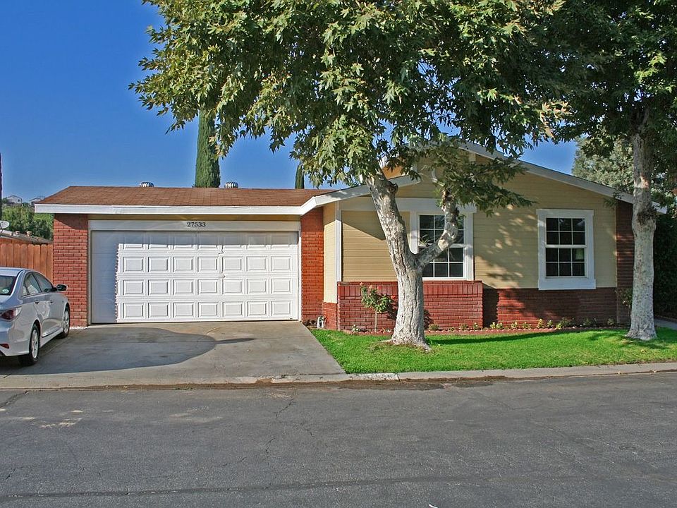 Weclome to this wonderful updated home!