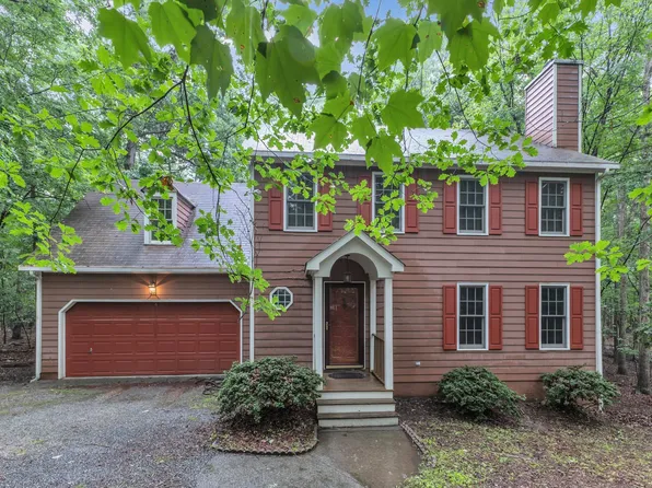 105 Trailwood Ct, Chapel Hill, NC 27516