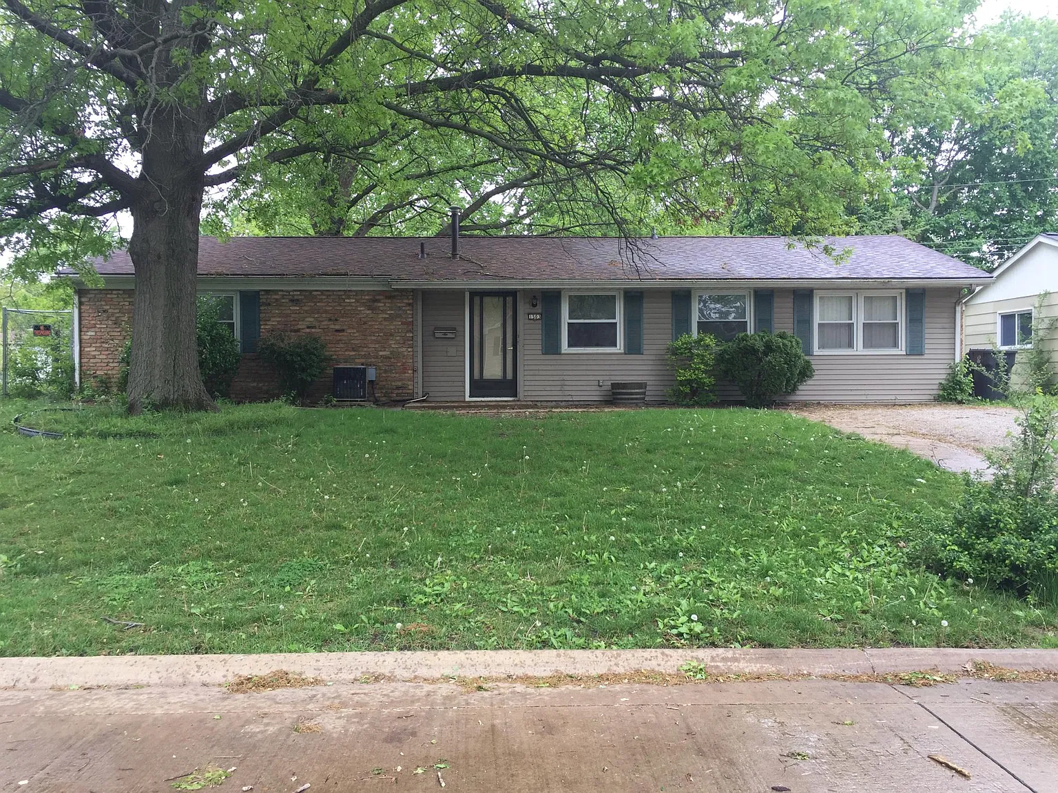 1503 Thornton Dr photo 1