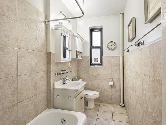 5th image of 110 W 94th St APT 3F