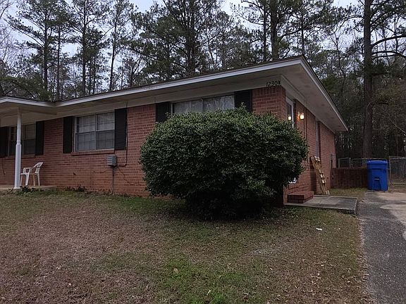 2nd image of 1230 Kings Mountain Ct APT B