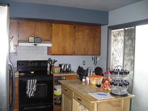 4th image of 5311 N Black Canyon Hwy