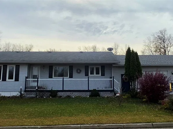 526 6th Avenue NE, Preeceville, SK S0A 3B0
