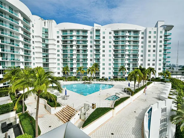 7900 Harbor Island Dr APT 825, North Bay Village, FL 33141