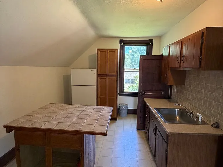 1305 N Church St — Photo 15