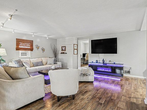 4th image of 994 Ottney Dr