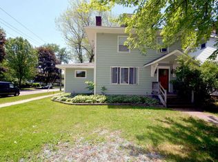 902 W Galena Blvd, Aurora, IL 60506