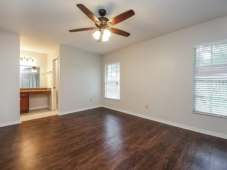 711 White River Dr — Photo 9