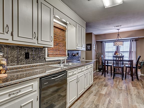 4th image of 3202 Mystic Lake Way