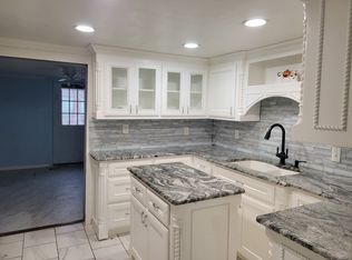 924 N Clements St, Gainesville, TX 76240