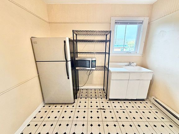 3rd image of 44 Sherman St #2