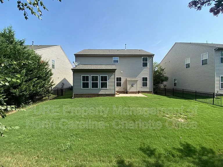 3007 Fallondale Rd — Photo 24