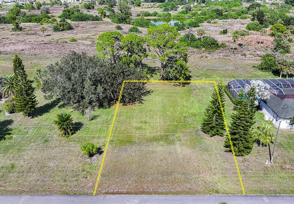 1st image of 731 Mirror Lakes Dr