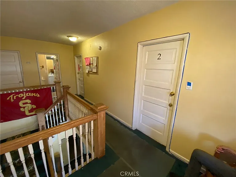 2707 S La Salle Ave #2 — Photo 6