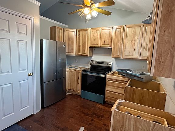 5th image of 229 W 1850 N