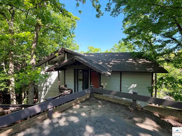 299 Moongate Dr, Osage Beach, MO 65065