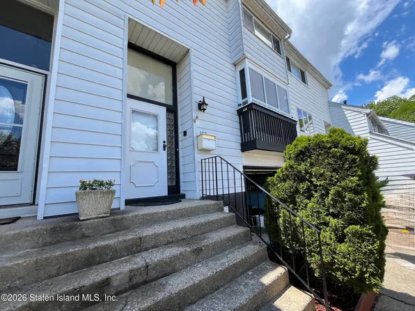 189 Dover Grn, Staten Island, NY 10312
