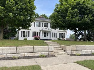 106 N Ferry St, Ludington, MI 49431