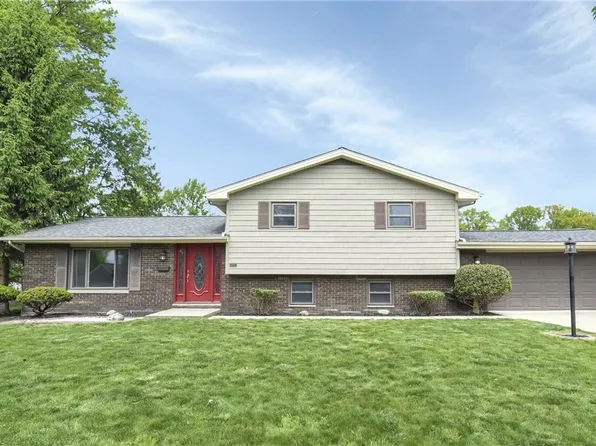 24420 S Oxford Oval, North Olmsted, OH 44070