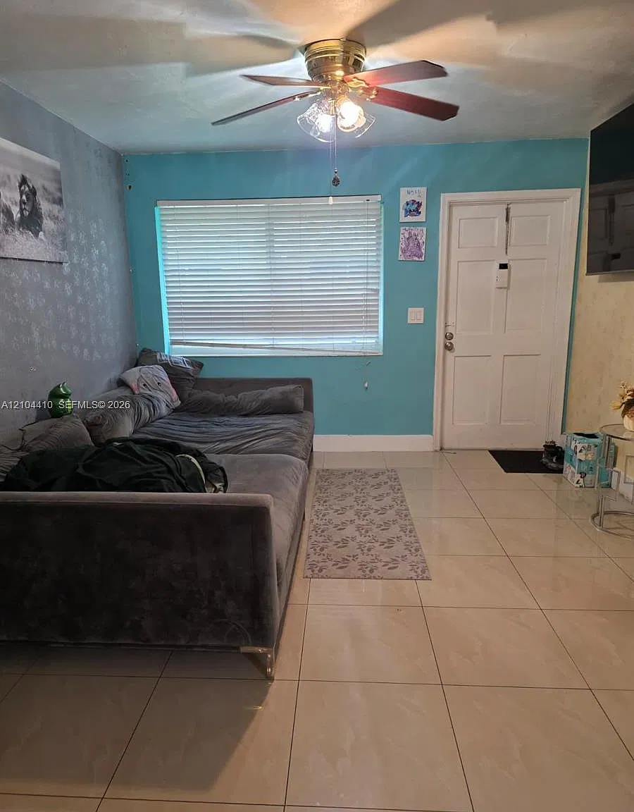 Coronet Vista Condo — Photo 1