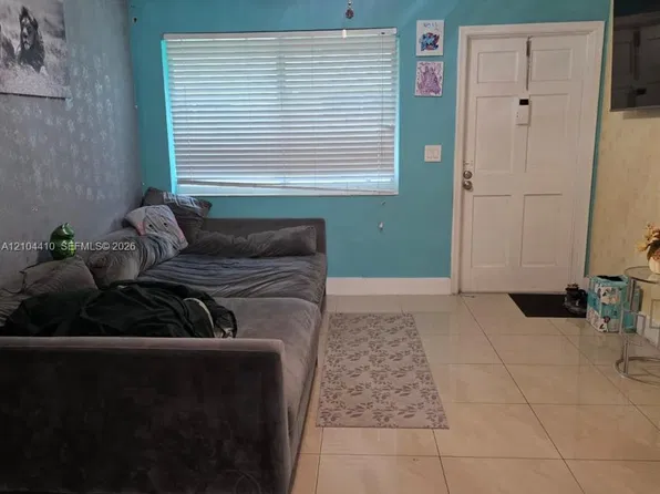 2312 Van Buren St APT 2, Hollywood, FL 33020