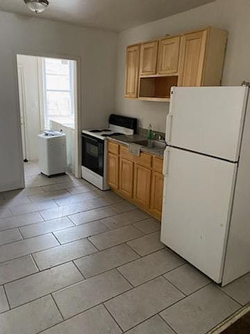 2nd image of 246 N Paxon St