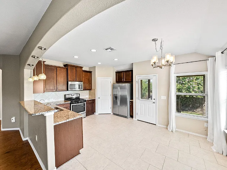 6097 Heron Dr — Photo 8
