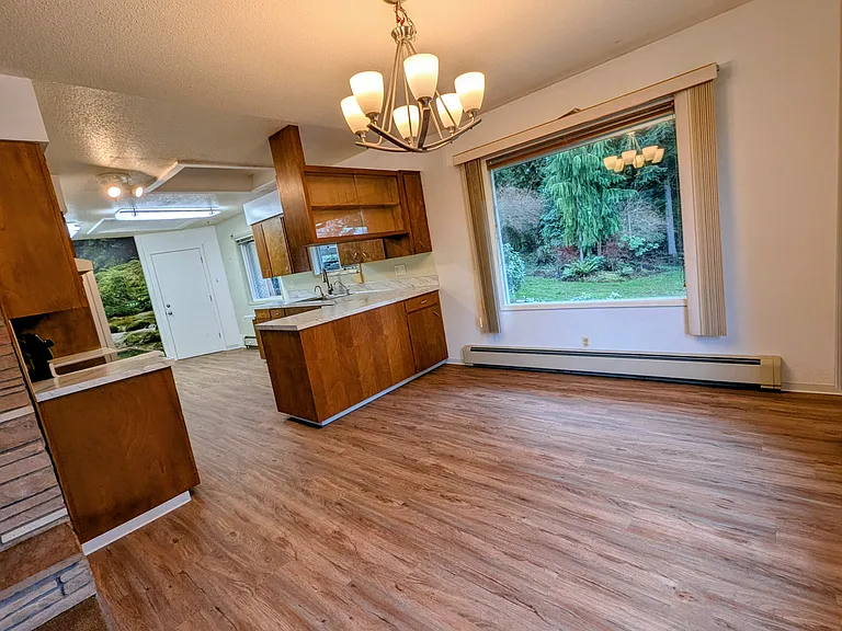 2575 Yew Street Rd — Photo 15