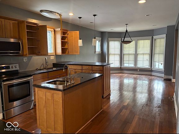 3rd image of 3514 Winthrop Ave